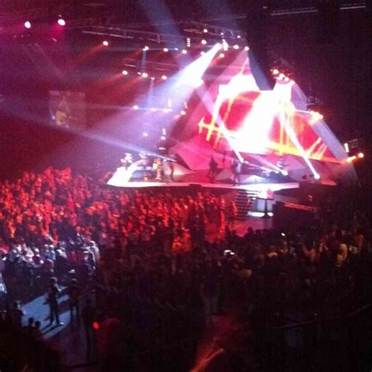Come See Me Cameran Blake Live Performance At The Grand Arena Come See Me Cameran Blake