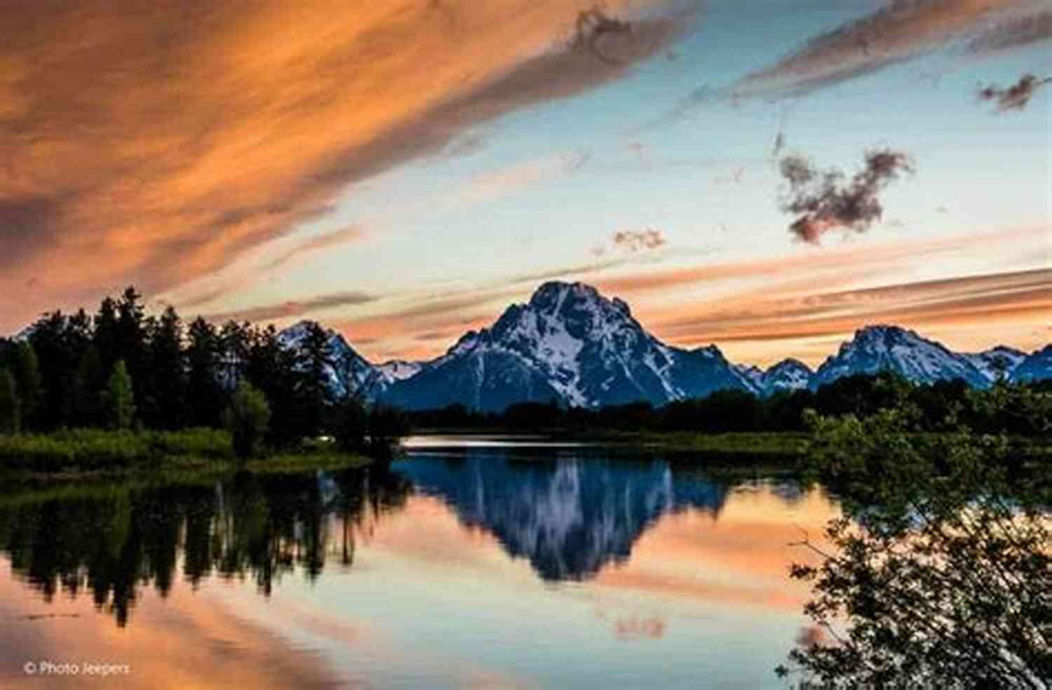 Embracing The Beauty Of A Breathtaking Sunset And Wrap Your Arms Around Living: A Collection Of Poetry