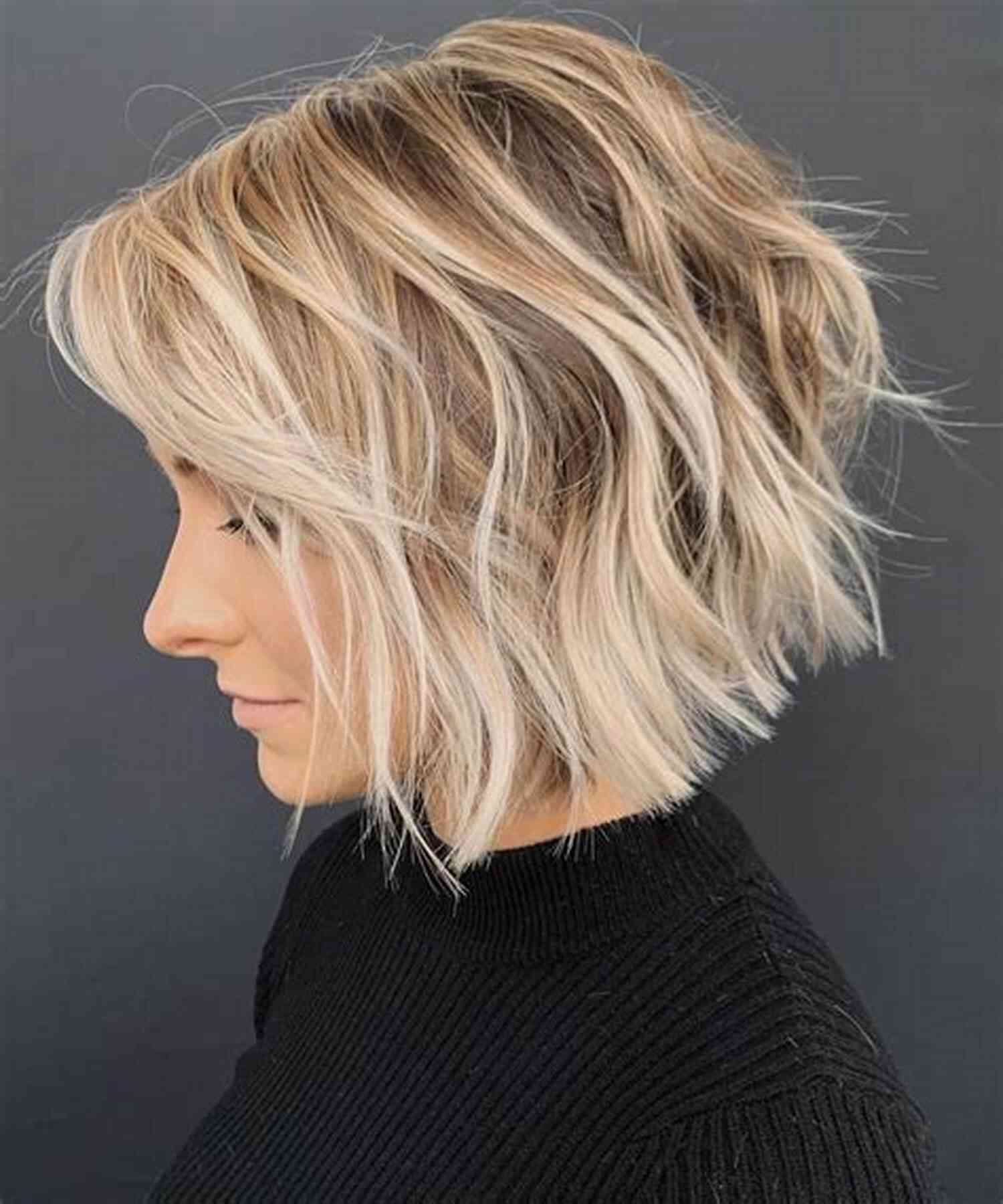 Trends In Women Short Haircuts The Short And Wavy Lob Trends In Women S Short Haircuts